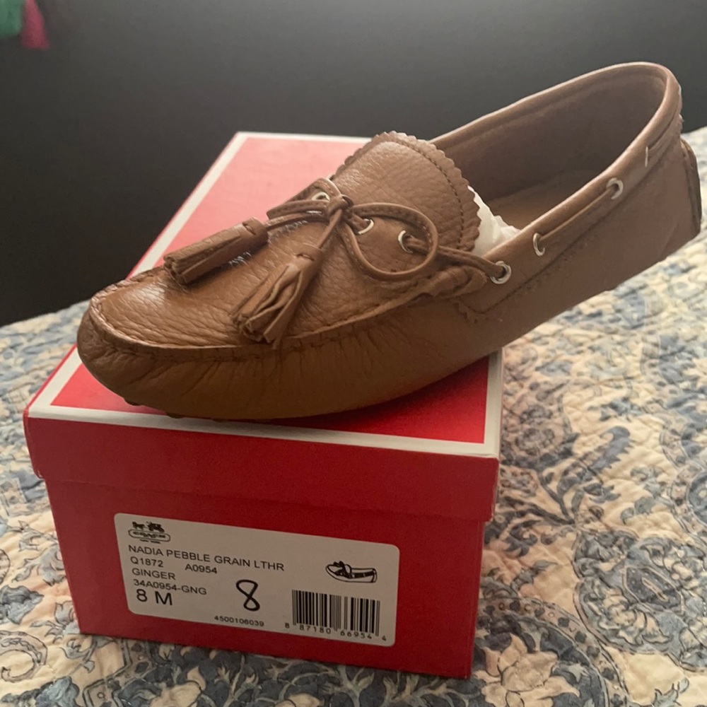 BRAND NEW COACH LOFFERS- SIZE 8